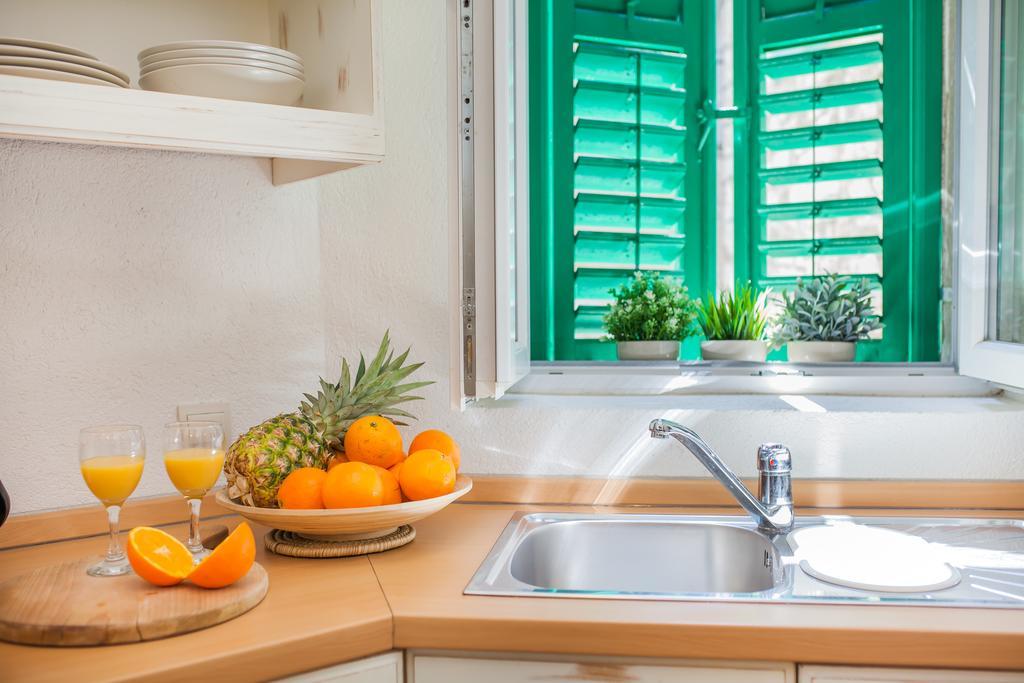 Apartments Laurus シベニク エクステリア 写真