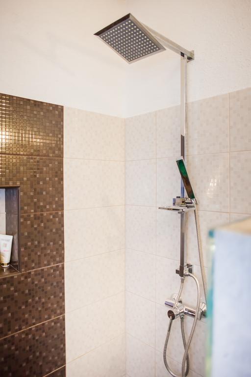 Apartments Laurus シベニク エクステリア 写真