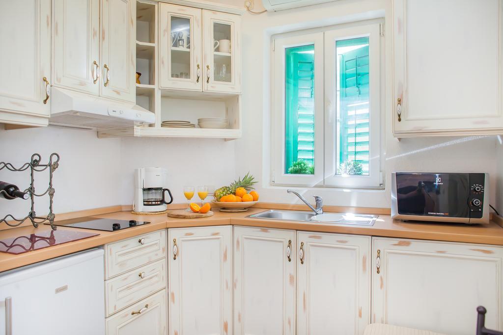 Apartments Laurus シベニク エクステリア 写真
