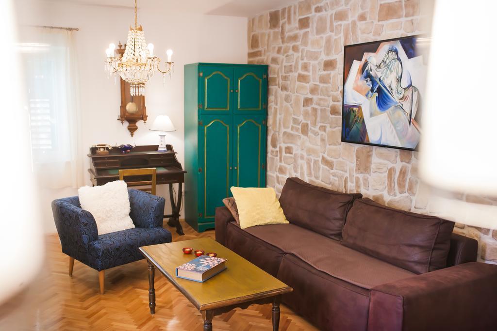 Apartments Laurus シベニク エクステリア 写真