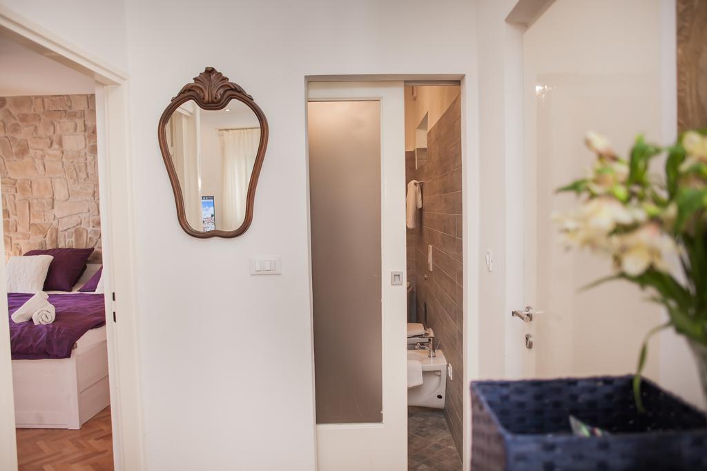 Apartments Laurus シベニク エクステリア 写真