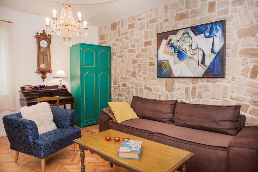 Apartments Laurus シベニク エクステリア 写真